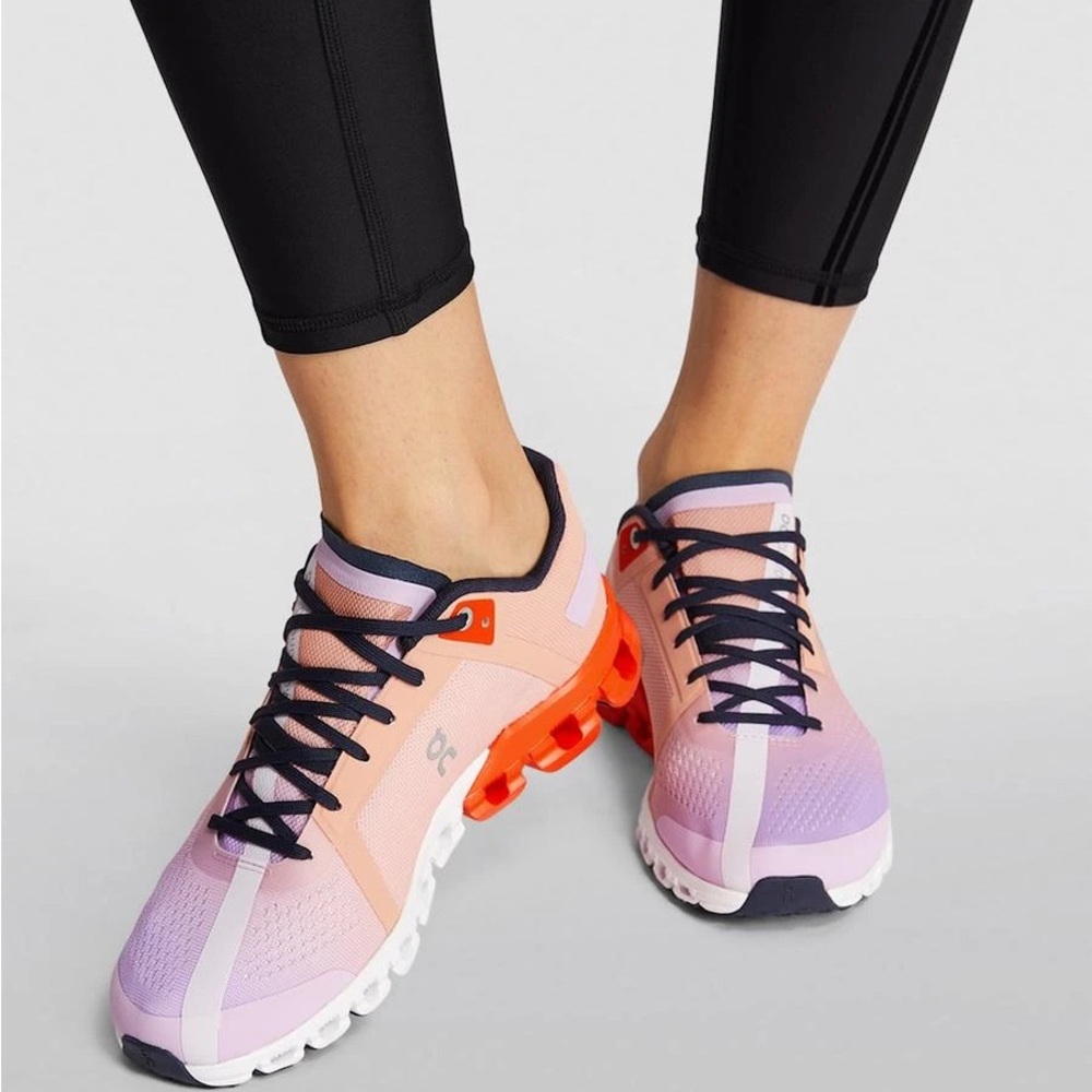 ON Running Cloudflow 3.0 - Rose/Fiji, Size 8 - Picture 3 of 10